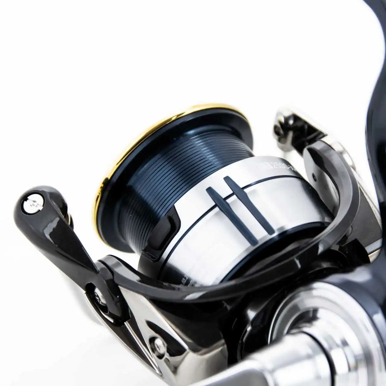 Daiwa 19 Certate LT 3000D – Bild 5